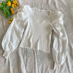 Beautiful Puff Sleeves Top🤍