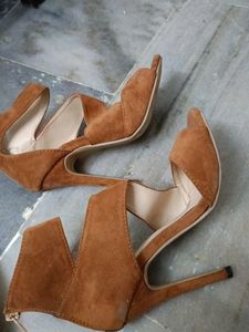 Pencil Heels, With Chain At Back
