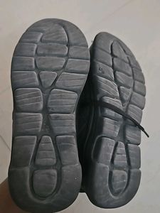 Black trendy sports shoes