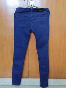 CLASSIC SKINNY BLUE JEANS