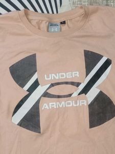 Under Armour T-Shirt
