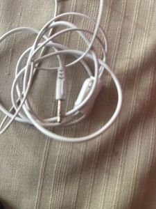 White Wired Earbuds