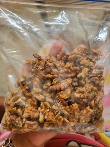 crushed roasted walnut+ hazelnut essence