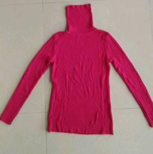 Fusia Pink Woolen Sweater Size:M