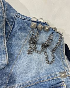 Women Washed CropDenim Jacket with Embroide