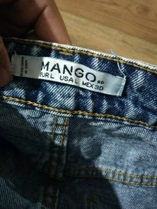 Knee Cut Women&#39;s Jean