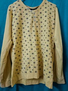 A Yellow Full Sleeved Winter Wear Sweatshirt