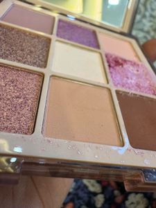Huda Beauty Light Nude Obsession Eyeshadow Palett