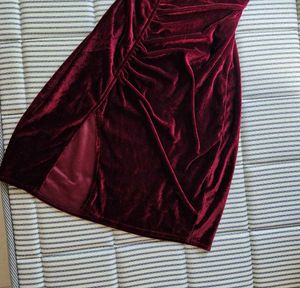 Burgundy Velvet Bodycon Dress