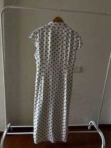 White &amp; Black Spot Print Ruched Front MIDI Dress