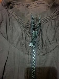 Stylish Sleeveless Jacket