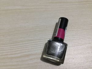 Comb Elle 18 Nail Polish