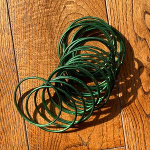 Sparkly Green Bangles Set