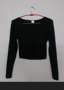 SSS Black Long Sleeve Crop Top