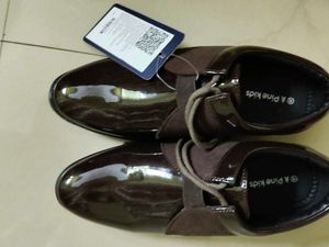 A Pine Kids Brown Shoes