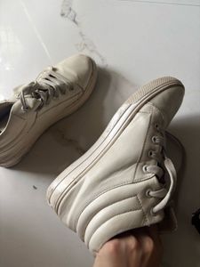 White High Shoes