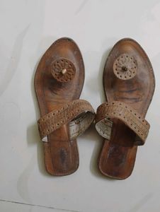 Kolhapuri Chappals