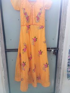 Beautiful Thread Embrioded Kurti With Linning
