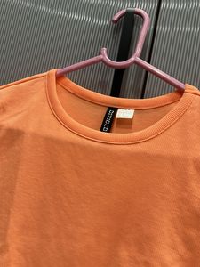 H&amp;M Crop Top New 🆕 But Without Tag 🏷️