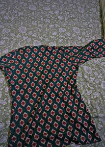 Green &amp; Red Print Tunic Top