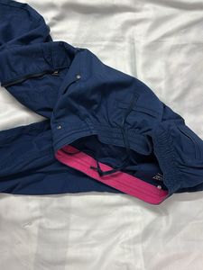 blue pants