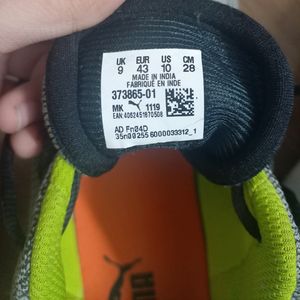 PUMA WALKING SHOES      No Coins