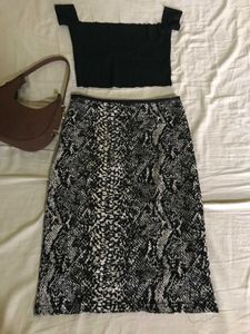 Cute Crop Top N Printed Fitted Skirt Set