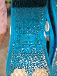 Water Proof Slipper In New Condition Sale