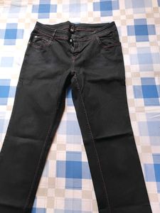 Beautiful Women's Black Jeans