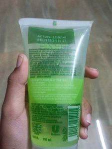 Simple Refreshing Facial Wash