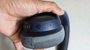 JBL Tune 700BT