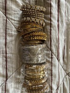 5 Set Bangles Full Box