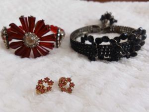 Jewelry Set: Bracelets &amp; Stud Earring