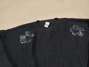 Kazo Stylish Black Knit Sweater, L Size