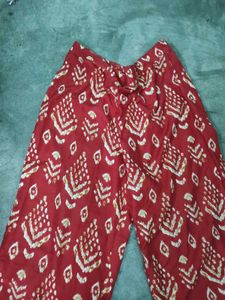 Beautiful Red Ikkat Print Kurti Set