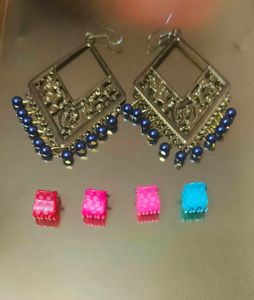 2 Earrings And 8 Beats