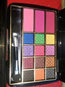 15 Colours Eyeshadow Velvet Smooth Colour