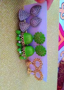 Its 3 Couple Of Earings