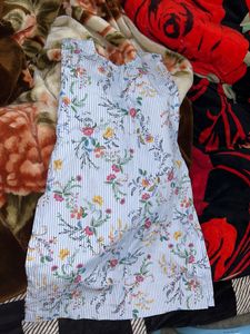 Multicoloured Kurta With Flower Embroidery💐