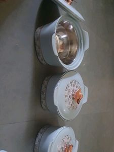 Insulated Casseroles And Vacuum Flask Set