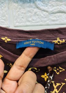 🇮🇹 Louis Vuitton Imported Tshirt