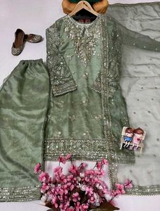 New Stayle Beautiful Women Pakistani Dress Inpoted