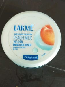 Lakme Peach Milk Moisturizer