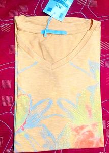 Floral V-Neck Tee