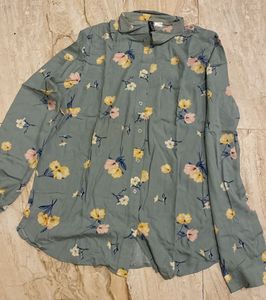 H&amp;M Floral Print Top