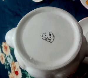 New Ceramic Tea Pot And 5 Plates