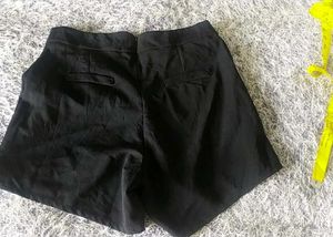 Black Skort