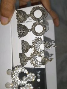 Earings