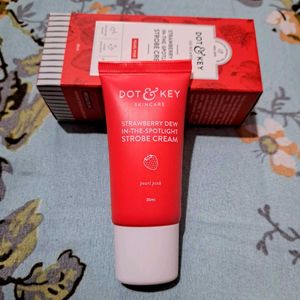 Dot &amp; Key Strawberry Strobe Cream