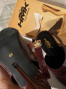 Winter/fall  perfect Burgundy Heels(unused)